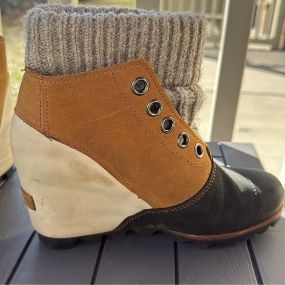 Sorel Joanie Sweater Boots Booties Wedge - Picture 2 of 6